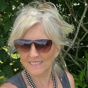 Meet your Posher, Pam